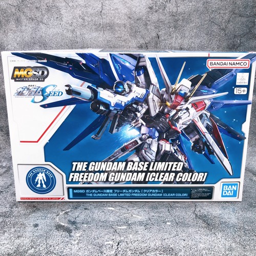 FREEDOMさん 専用出品 MGSD Freedom Gundam Clear Color Gundam Base Limited Model