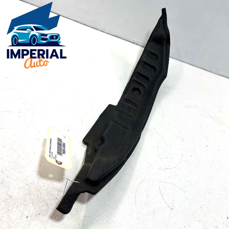 Used 2013-21 Jeep Grand Cherokee Front Right Side Fender Rearward Seal Insulator OEM