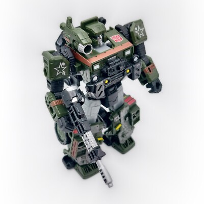 Transformers WFC Siege Hound - Complete