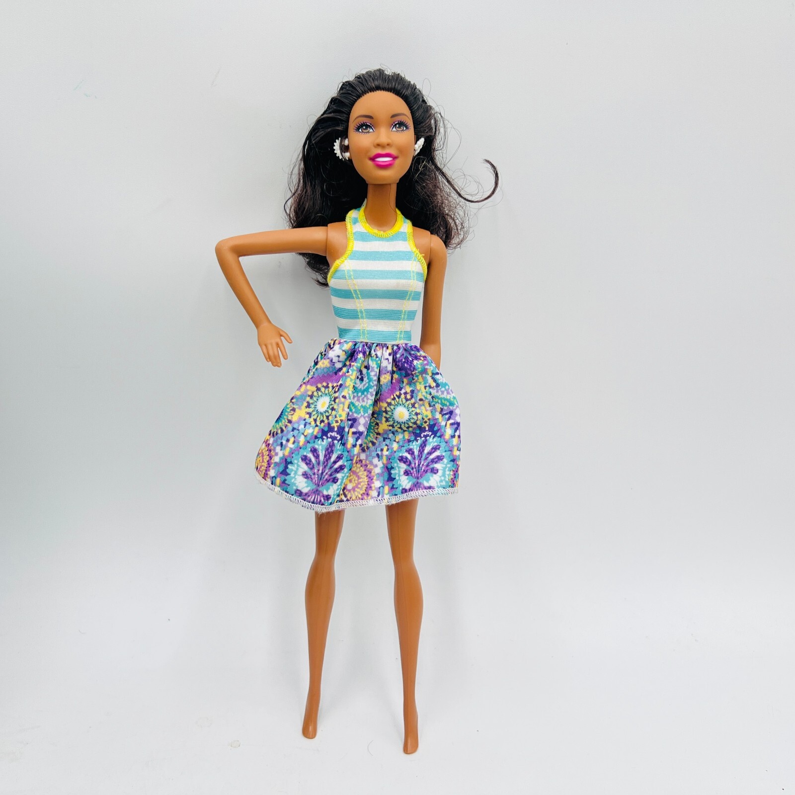 Mattel 2012 Barbie Fashionistas Doll  Nikki Doll