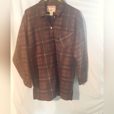 Mens plaid flannel jacket. Size medium.