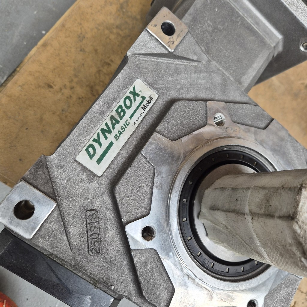 SIEMENS 1FK7105-5AF71-1PG3 With 90B7.25PH1 Gear BOX Simotics Servo Motor — 7
