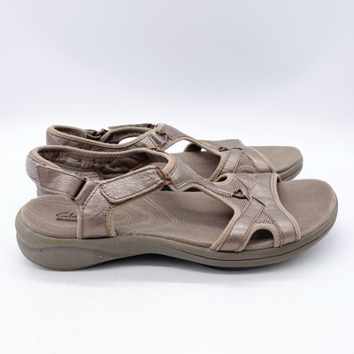 Clarks in motion sandals deals