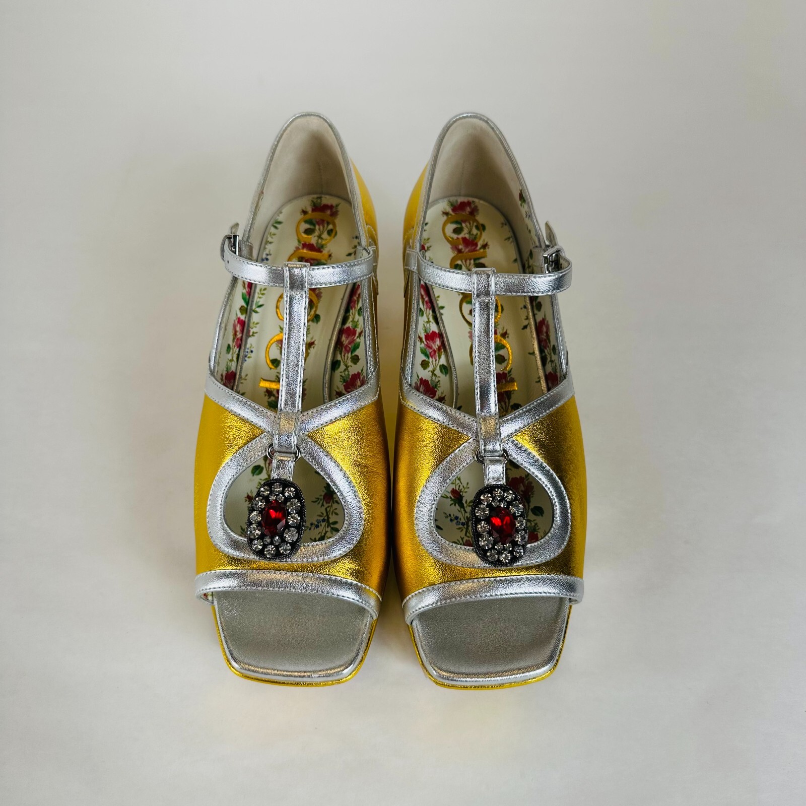 Pre-owned Gucci Gold Leather Platform Open Toe Heel W/red Gem It 38.5/us 8.5 488350 8166