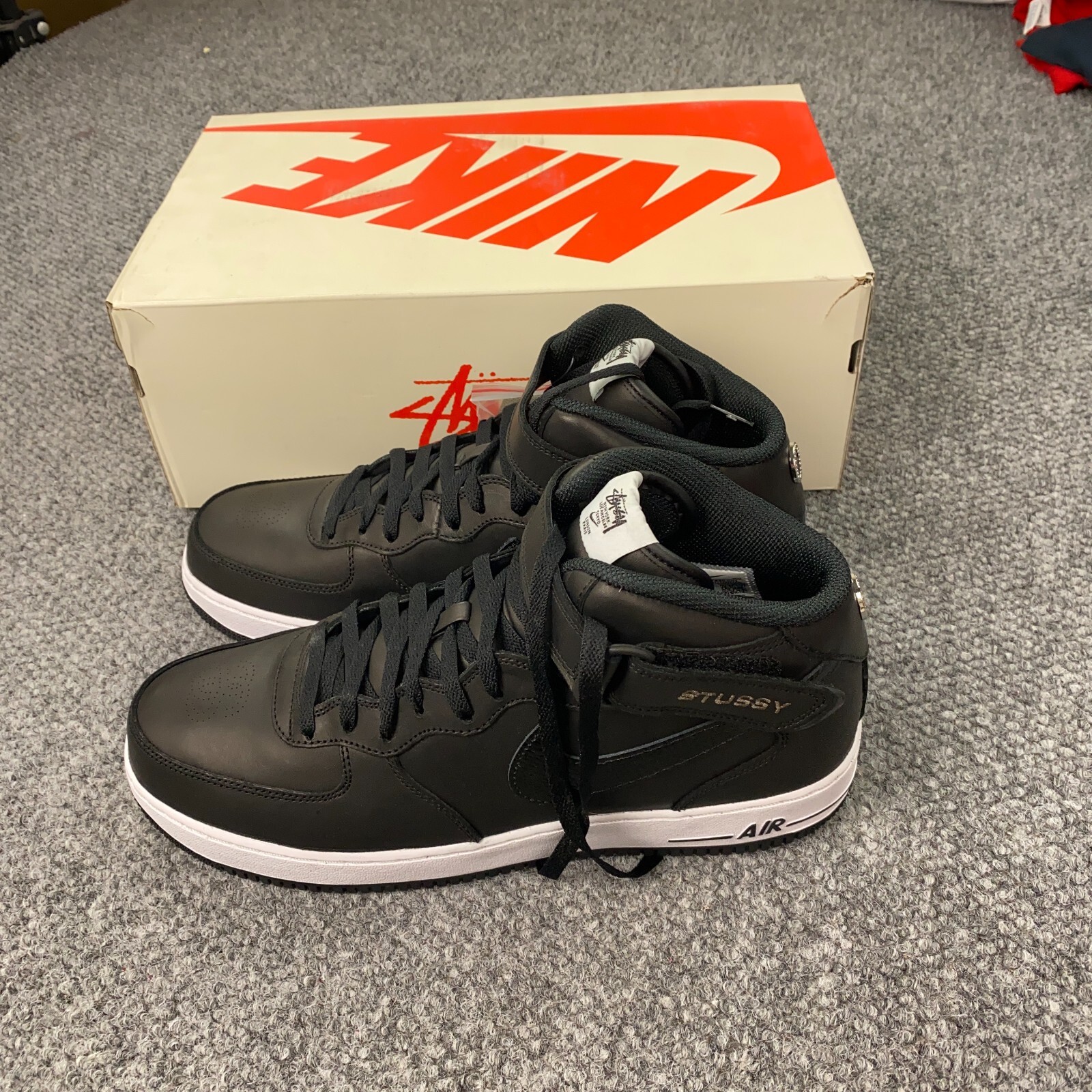 NIKE × STUSSY : AIR FORCE 1 '07 MID SP stussy-x-nike-air-force-1-mid-