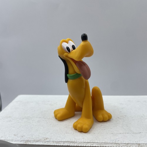 Disney Pluto ビッグサイズ　ぬいぐるみ　＃C2569 Amazon.co.jp: Disney Store 公式プルート ビッグフィート