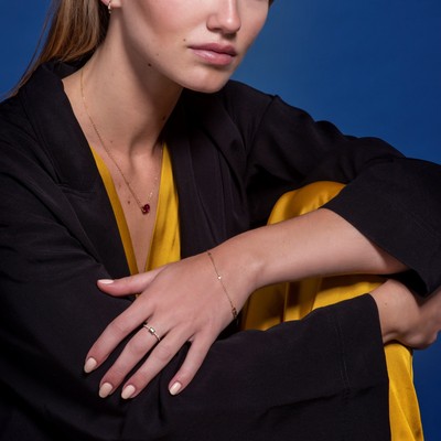 Pre-owned Welry 1/6 Cttw Diamond Five Station Bracelet In 14k Yellow Gold, 7.25" In White