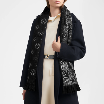 logomania lv scarf