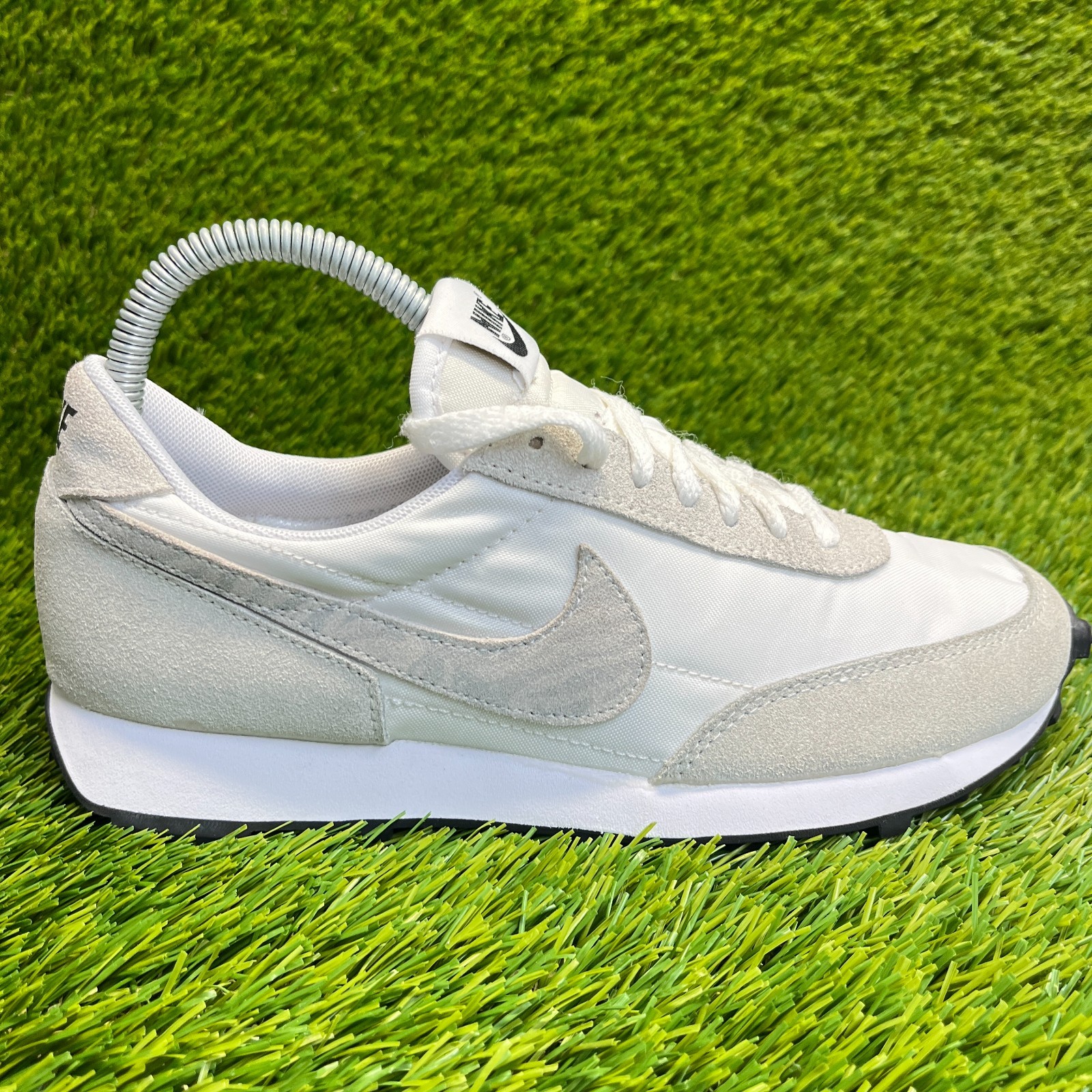 Nike Daybreak SE Zebra Print Womens Size 6 White Athletic