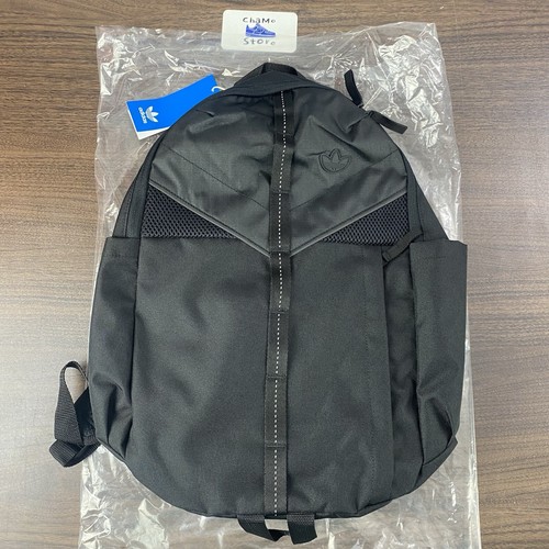 【adidas】Classic Beach AOP Backpack ★関税・送料無料★ adidas Originals Overland Backpack | Champs Sports