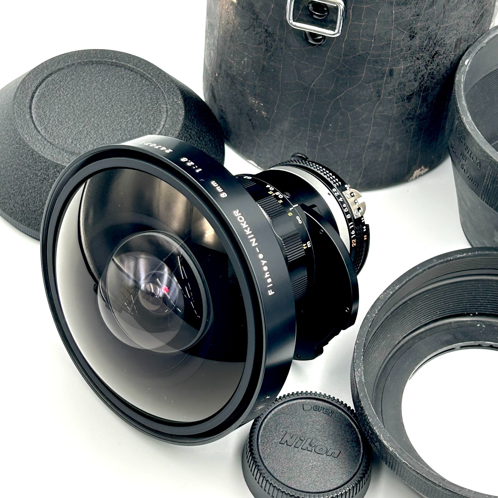 NEAR MINT] Nikon Ai-s Fisheye Nikkor 8mm F2.8 MF Wide Lens
