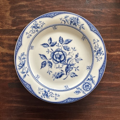 Rare Vintage Brunelli Tiffany Flower Blue &White Salad Plate Rare Vintage Brunelli Tiffany Flower Blue &White Salad Plate