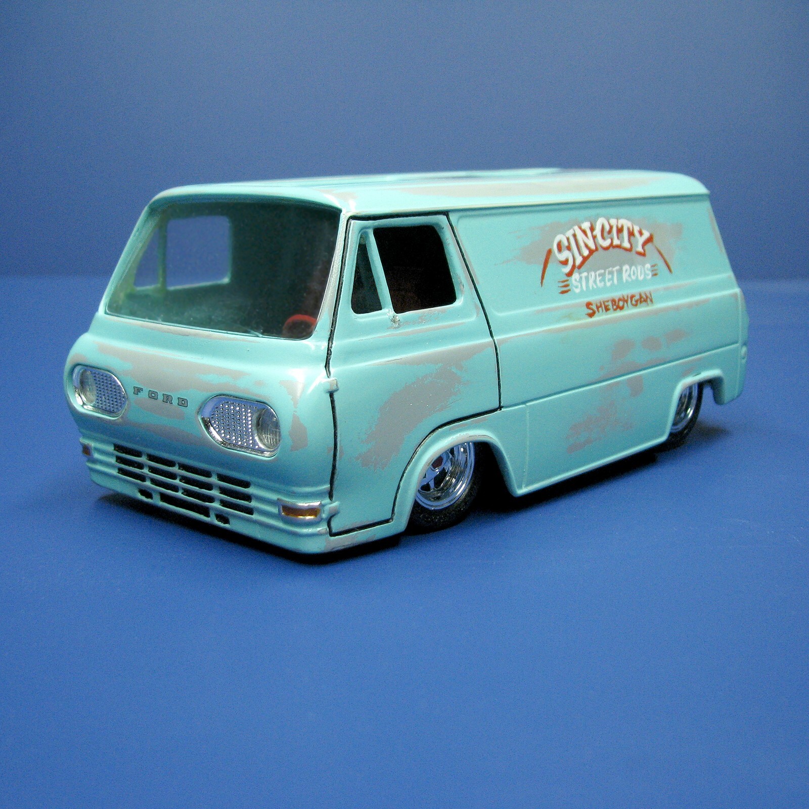 ミニカー VANS 1963 Ford Econoline Vans x MOONEYES 1963 Ford Econoline Vans x MOONEYES | Model Trucks | hobbyDB