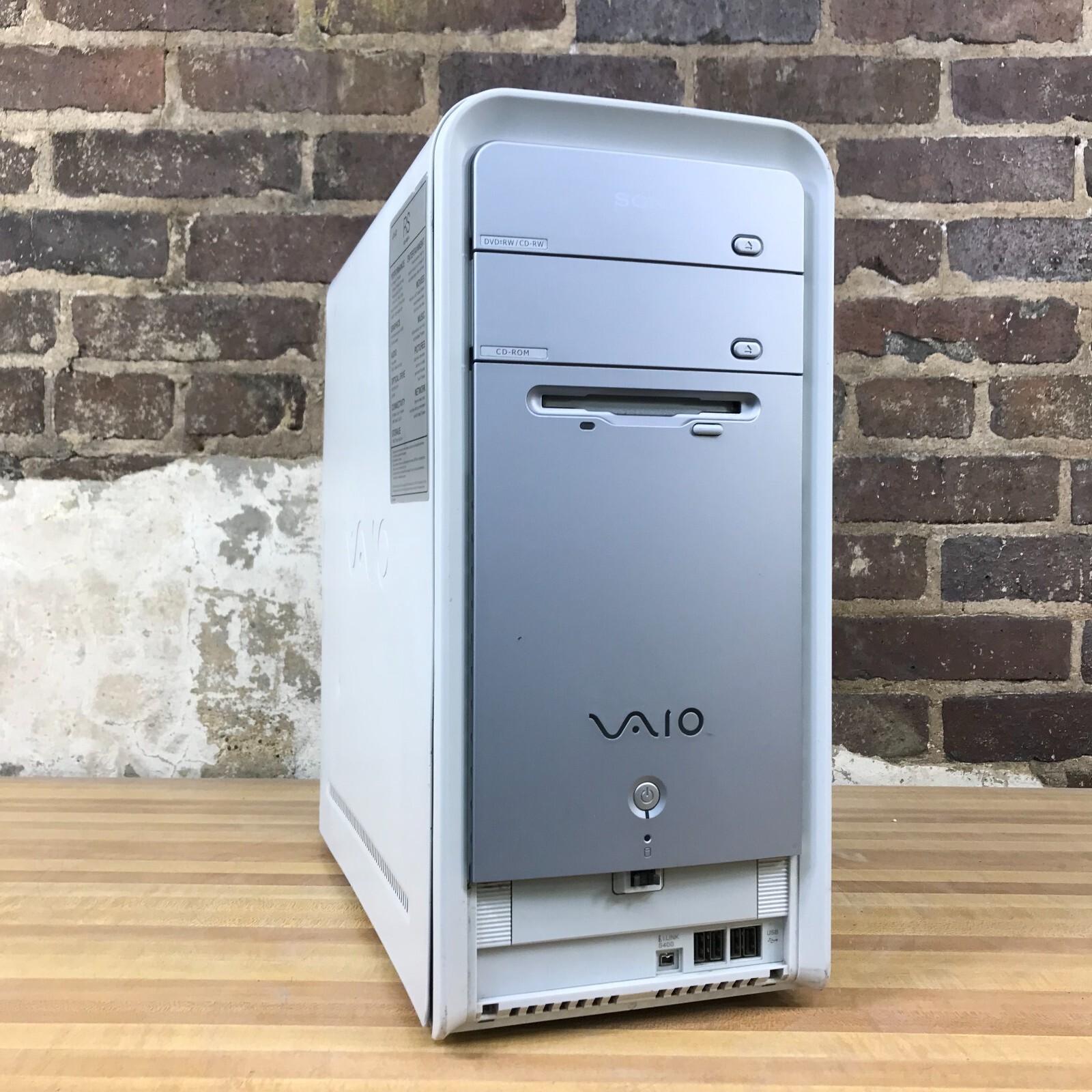 Sony VAIO PCV-2253 PC for Retro Gaming Pentium 4 2.80Hz 1GB Sony VAIO PCV-2253 PC for Retro Gaming Pentium 4 2.80Hz 1GB