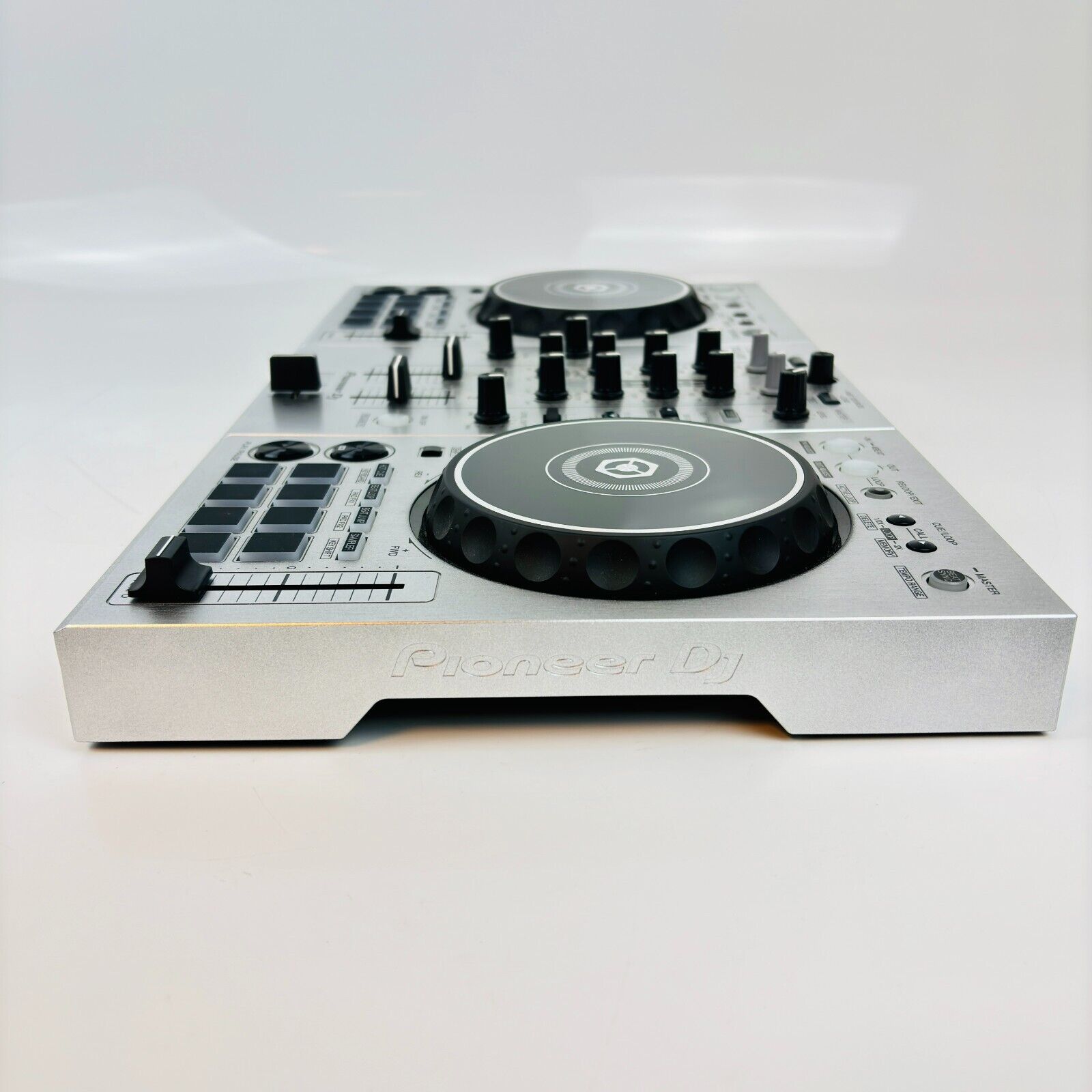Pioneer DJ DDJ-400-S Silver Limited Color 2ch DJ Controller Pioneer DJ DDJ-400-S Silver Limited Color 2ch DJ Controller