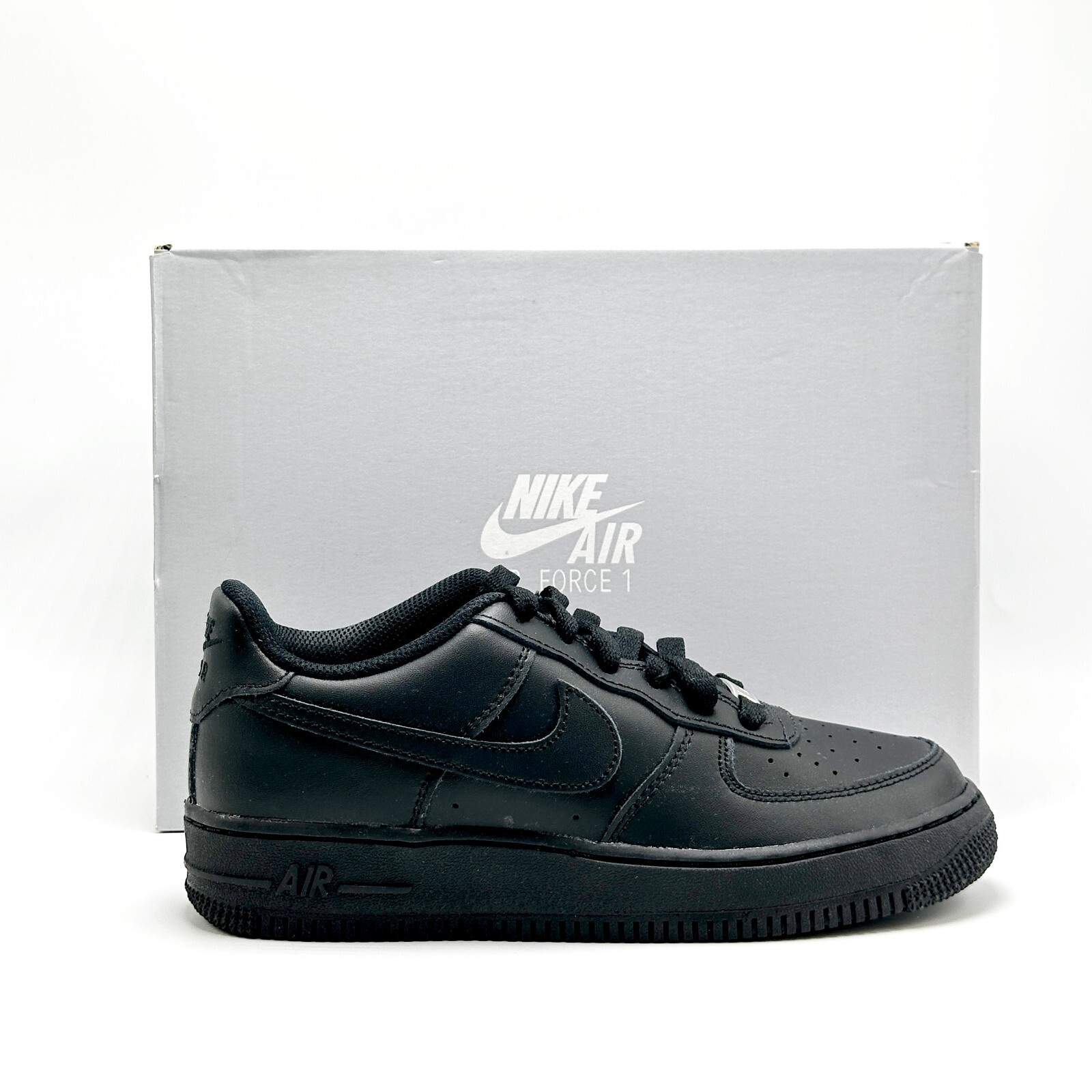 NEW* Youth Grade-School Nike Air Force 1 (GS) BLACK / BLACK