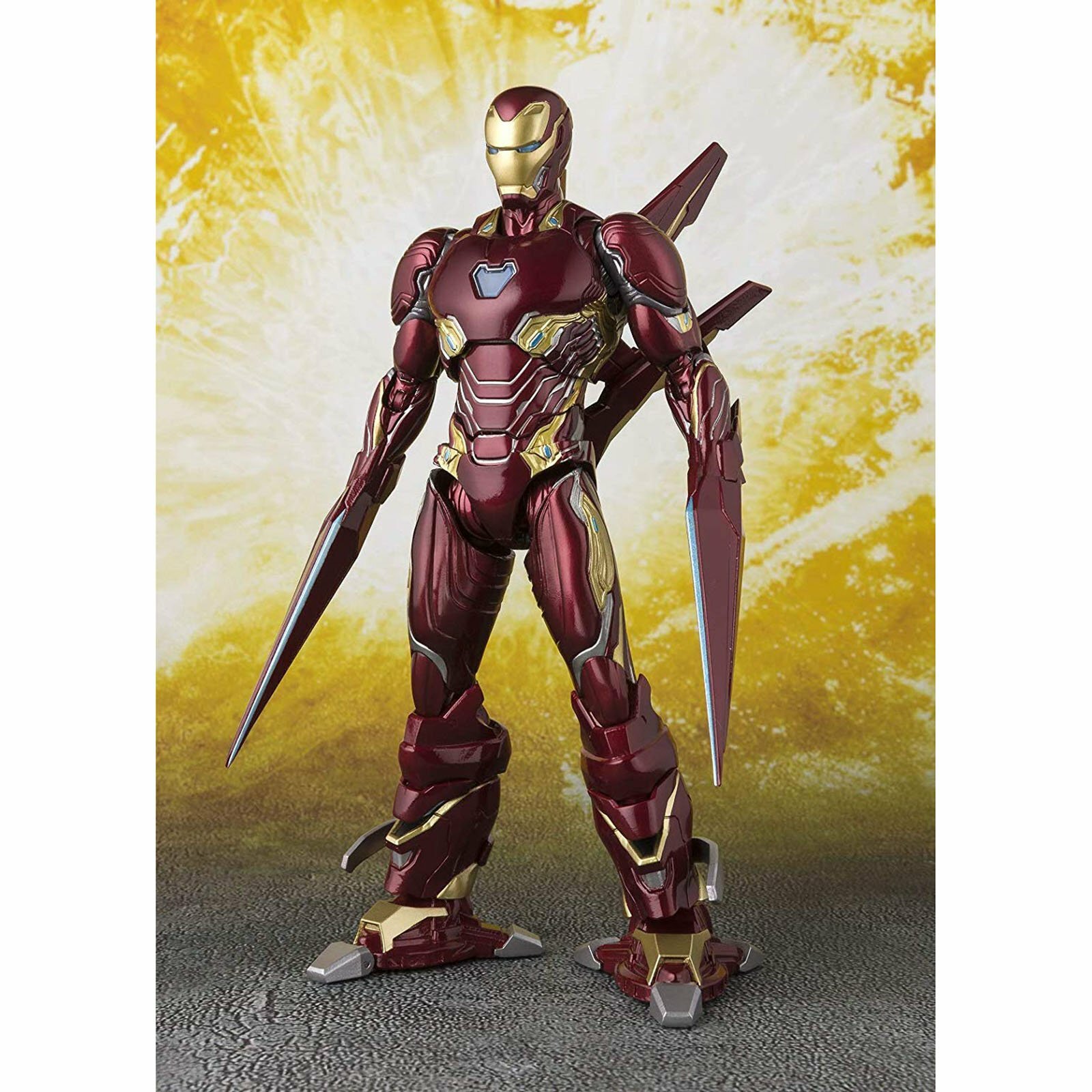 Фигурка героя Bandai Avengers Infinity War Iron man MK50 Nano-Weapon Figuarts