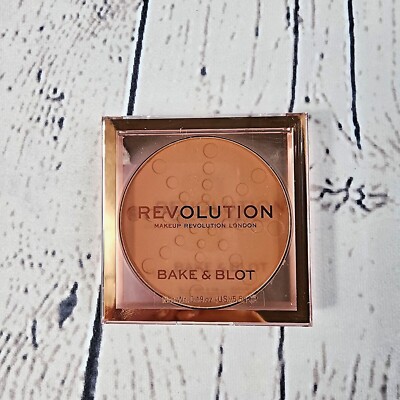   Makeup Revolution Bake and Blot Pressed Powder -- YOU PICK (translucent)  
