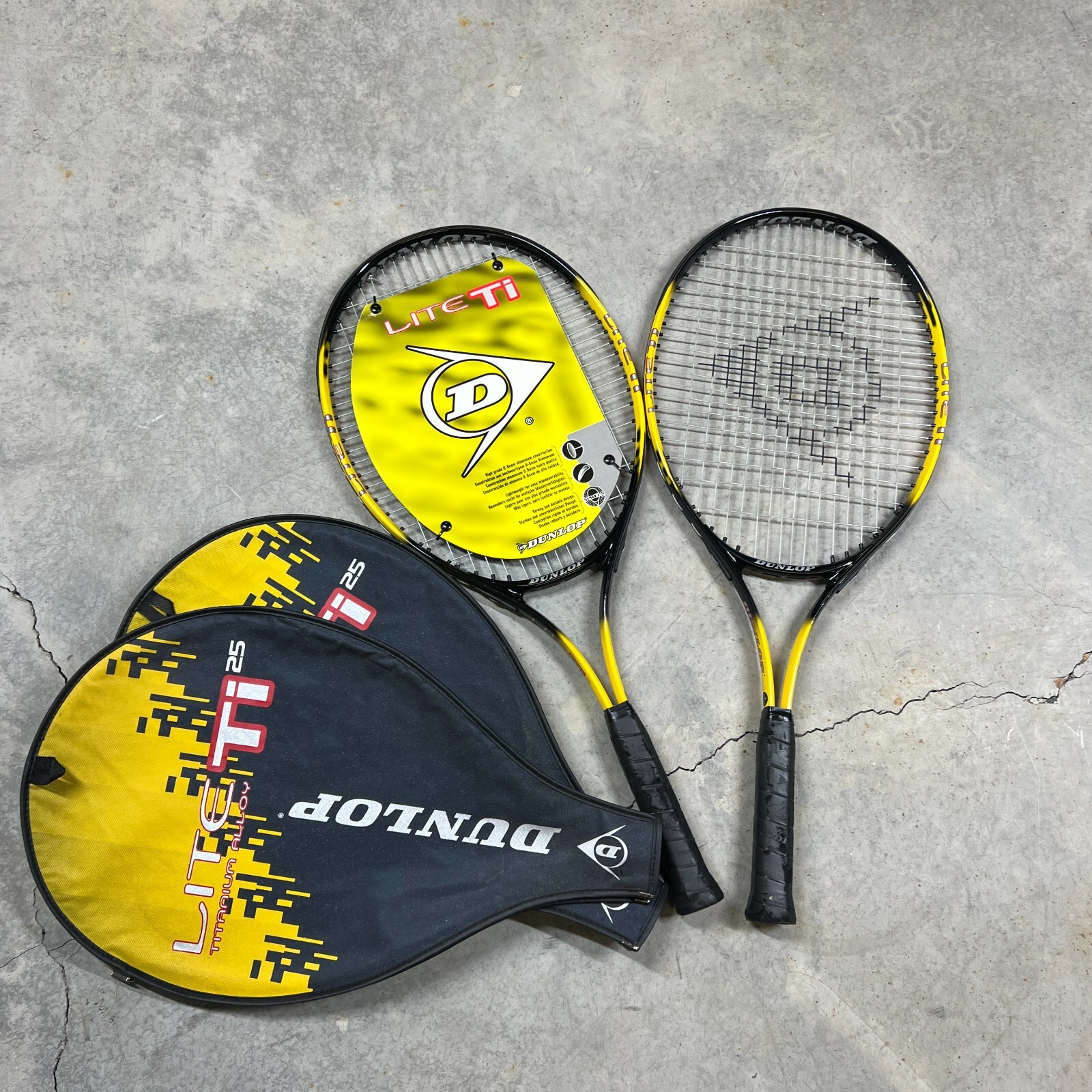 DUNLOP エアロスター　lite82 エアロスター・ライト 82 | バドミントンラケット | 製品情報