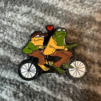 Enamel Pin Funny Frog Ride On A Bicycle Metal Clothes Coats Lapel Badge Brooch