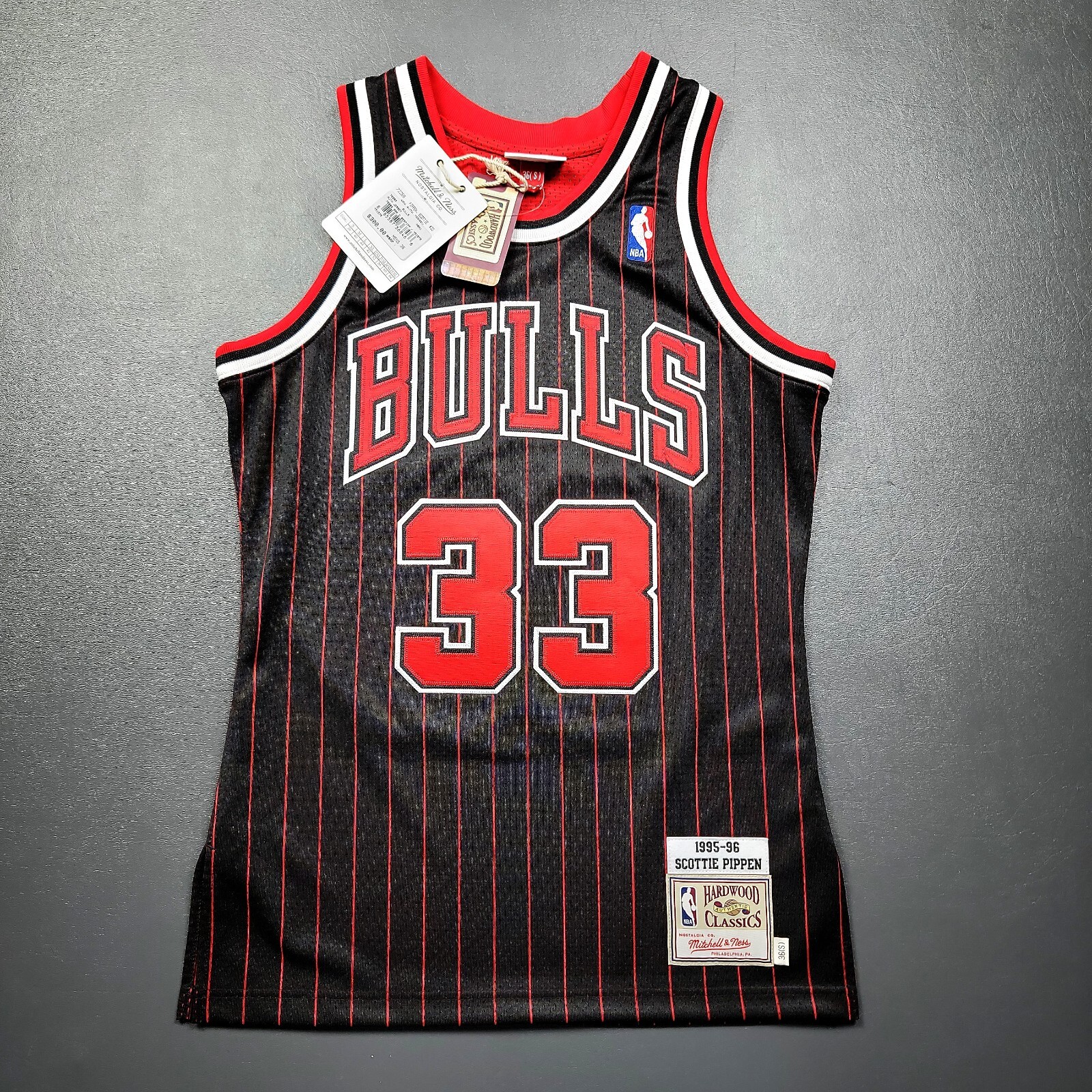 100% Authentic Scottie Pippen Mitchell Ness 95 96 Bulls