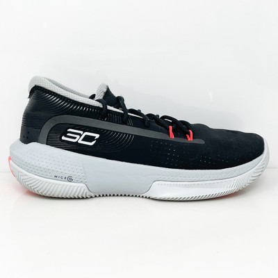 

Баскетбольные кроссовки Under Armour Boys SC 3ZER0 III 3022117-001, черные, размер 6 лет, Черный, SC 3ZER0 III