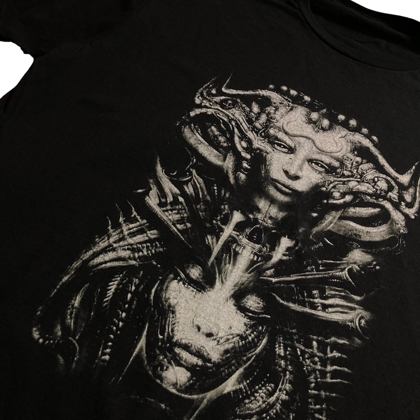 H.R. GIGER BIOMECHANICAL TSHIRT - GILDAN - HIGH QUALITY H.R. GIGER BIOMECHANICAL TSHIRT - GILDAN - HIGH QUALITY