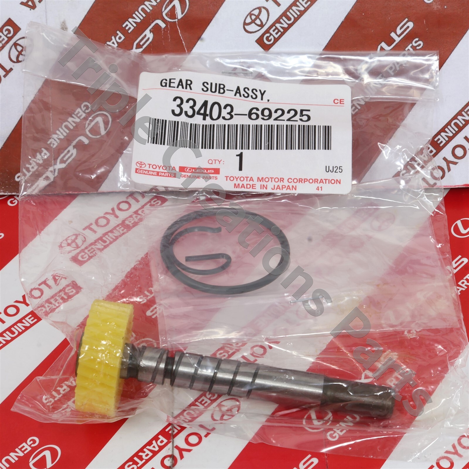 3340369225 GENUINE Toyota GEAR SUB-ASSY SPEEDOMETER DRIVEN