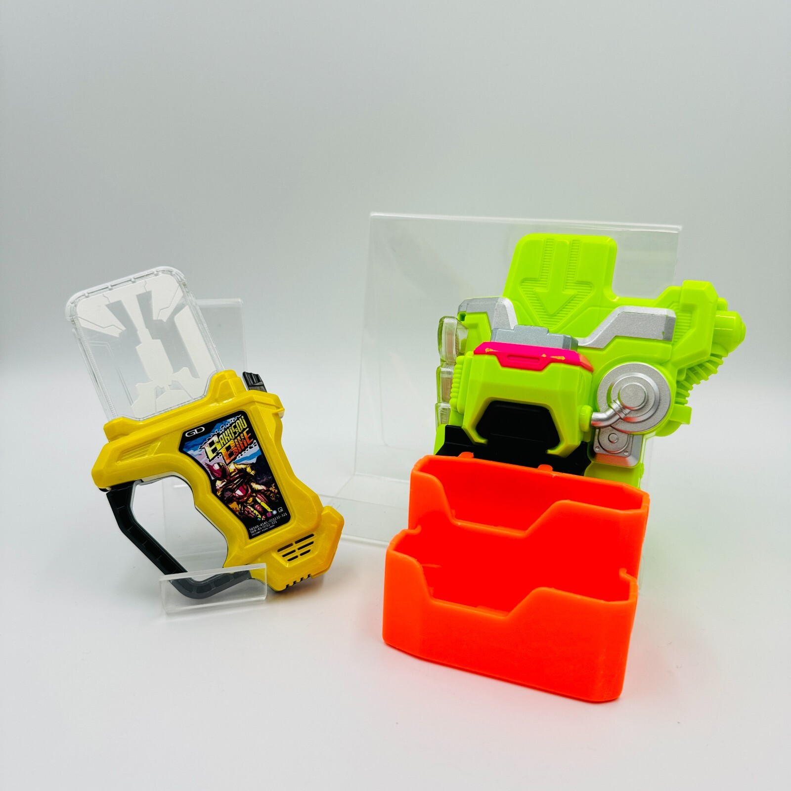 Busty transseksuallar qizlar bilan jinsiy aloqada bolishadi