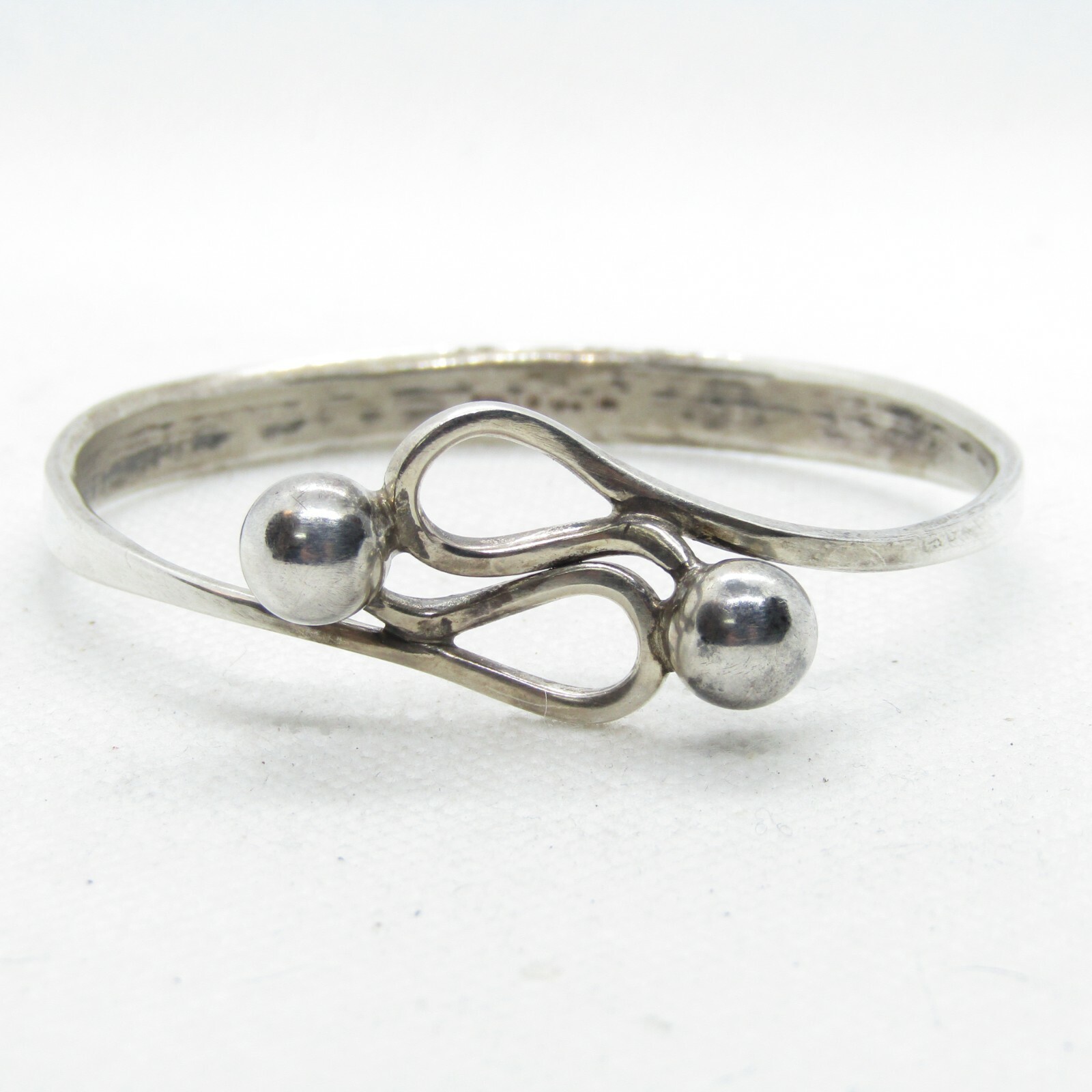 Beautiful BHS Z9 Sterling Silver 925 Bangle Bracelet 7.5