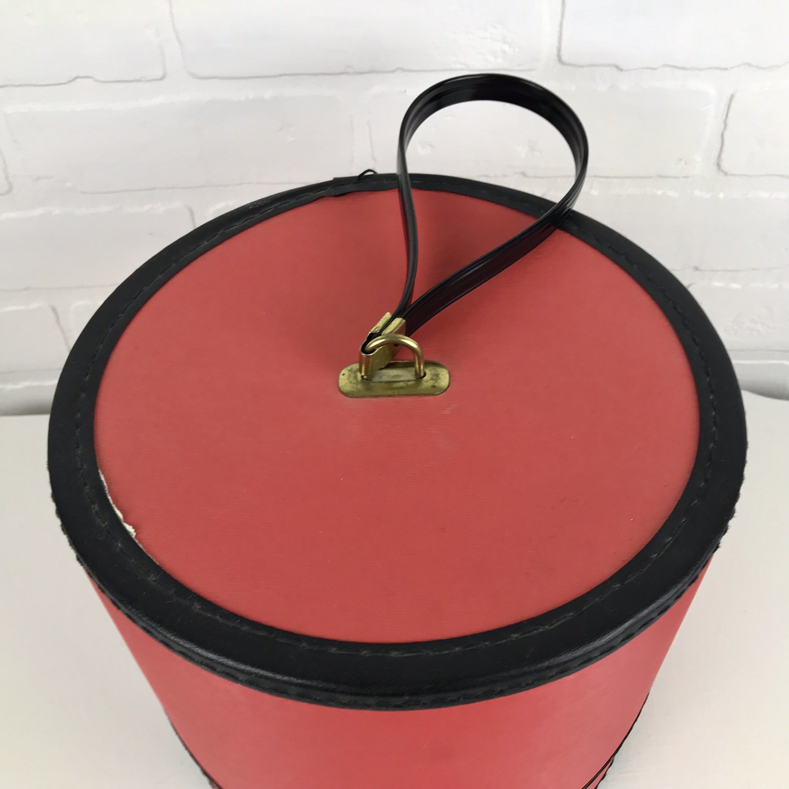 Vintage Retro Round Wig Carry Case Hat Box Travel Storage Red Black Handle