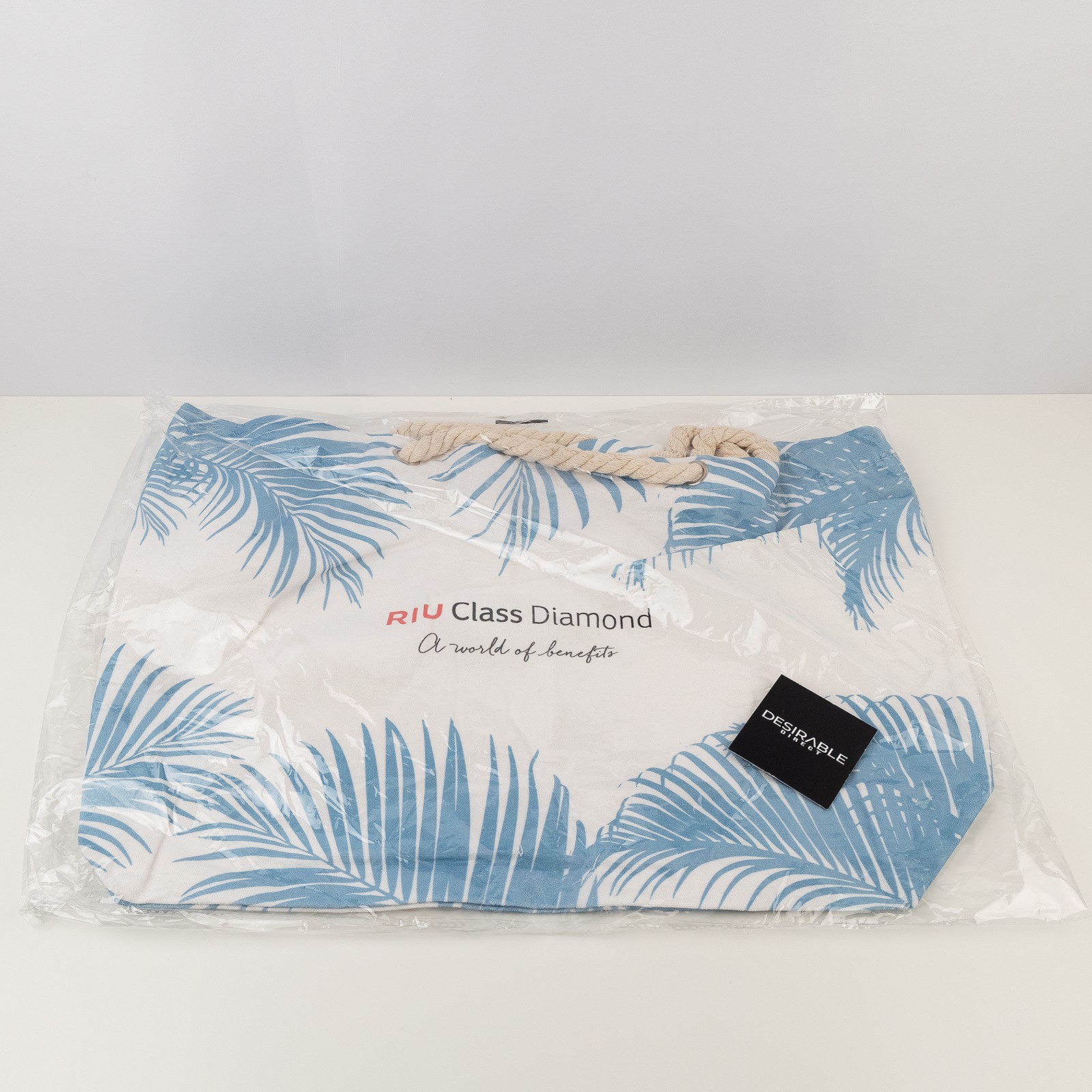 RIU Class Diamond Hotel Beach Tote Bag Rope Handles Blue/White Palm Print New