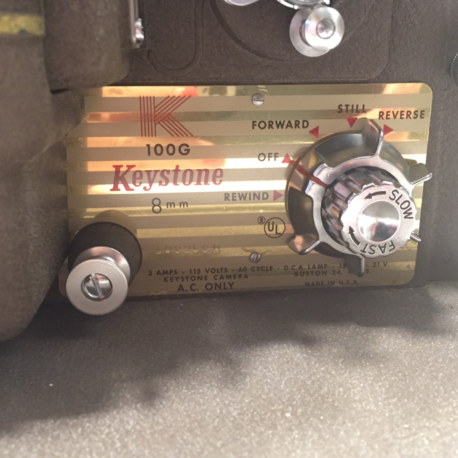 VINTAGE FILM PROJECTOR WITH FILM REEL KEYSTONE K-100G 8MM MOVIE