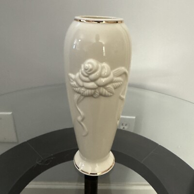 Lennox Rosebud Base With Gold Trim Detail 