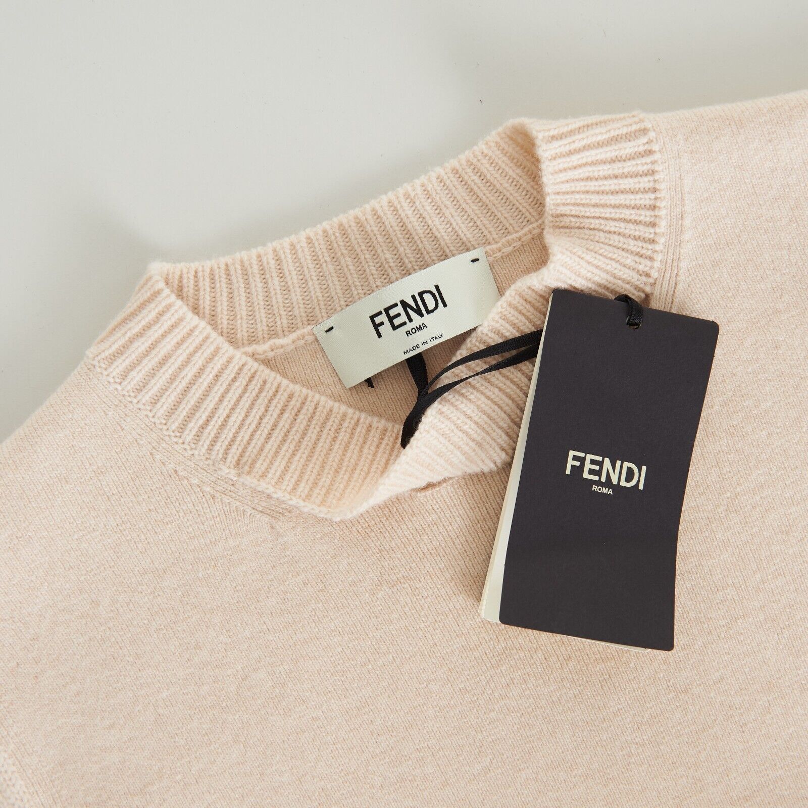 Pre-owned Fendi 1980$ Beige Cashmere & Wool Sweater -  Mirror Logo Motif