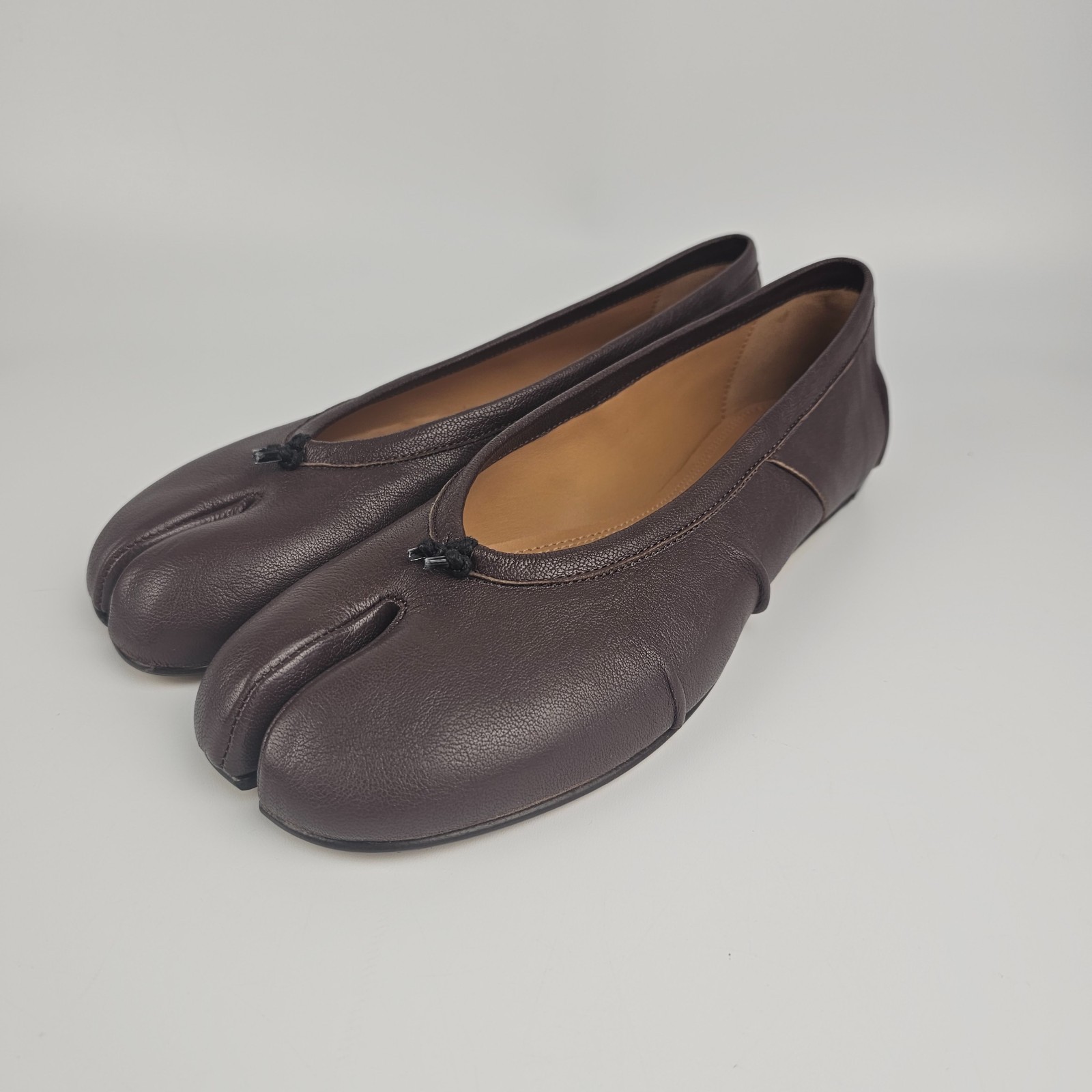 【関税＆送料込み】Maison Margiela Soft Leather Ballerina MAISON MARGIELA Tabi Moka Brown Leather Ballerina Flats New