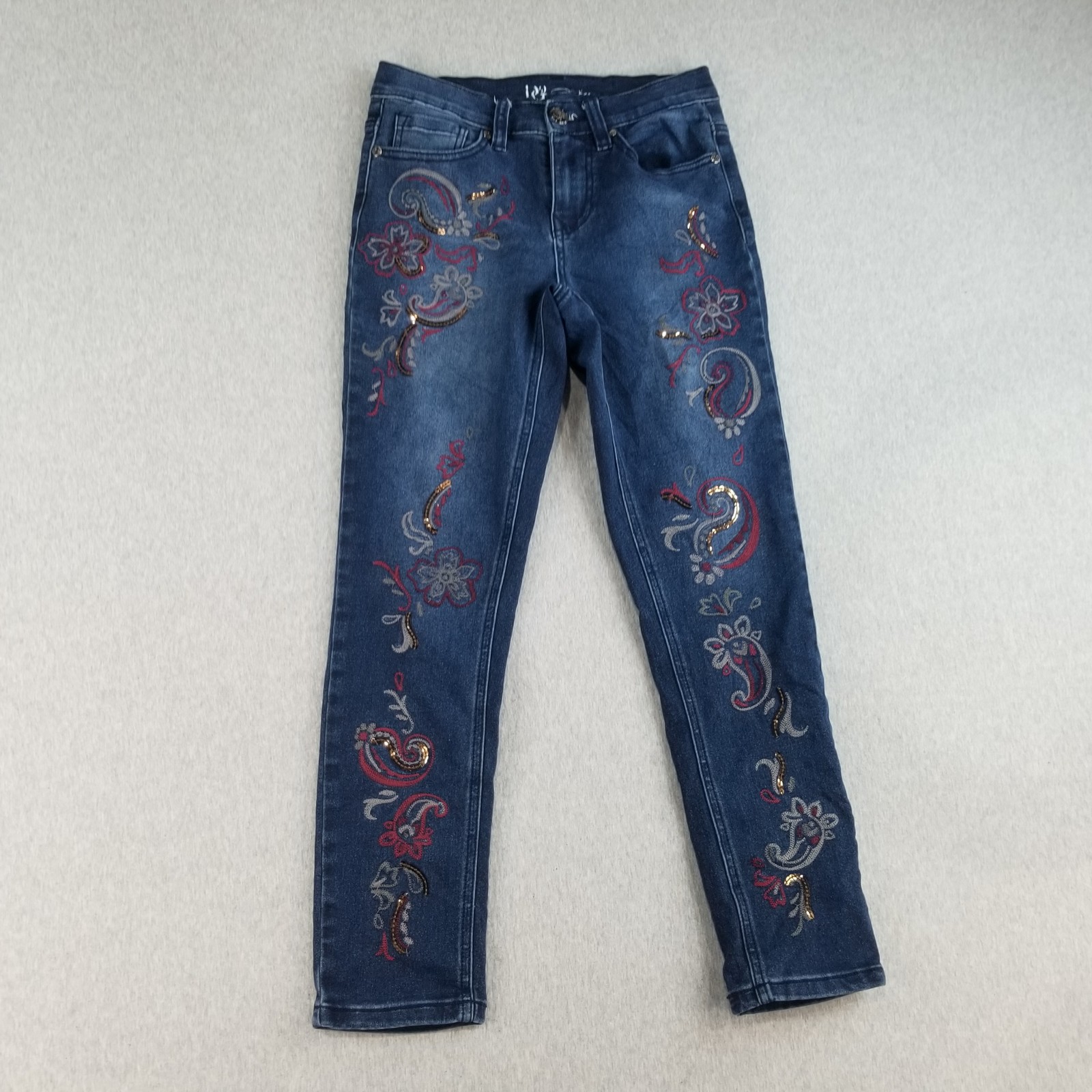 DG2 Jeans Women's Sz 2P Floral Embroidered Sequin Det. Dark Wash Normcore Cute