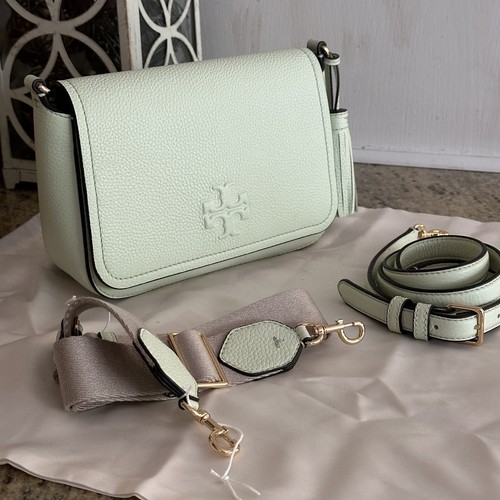 ショルダーバッグ・ポシェット Tory Burch Thea Embossed Flap Crossbody 153465 Tory Burch 144688 Thea Flap Black With Gold Hardware Leather