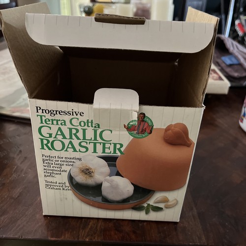 Terra Cotta Grande Garlic Roaster Progressive Large 7.5”