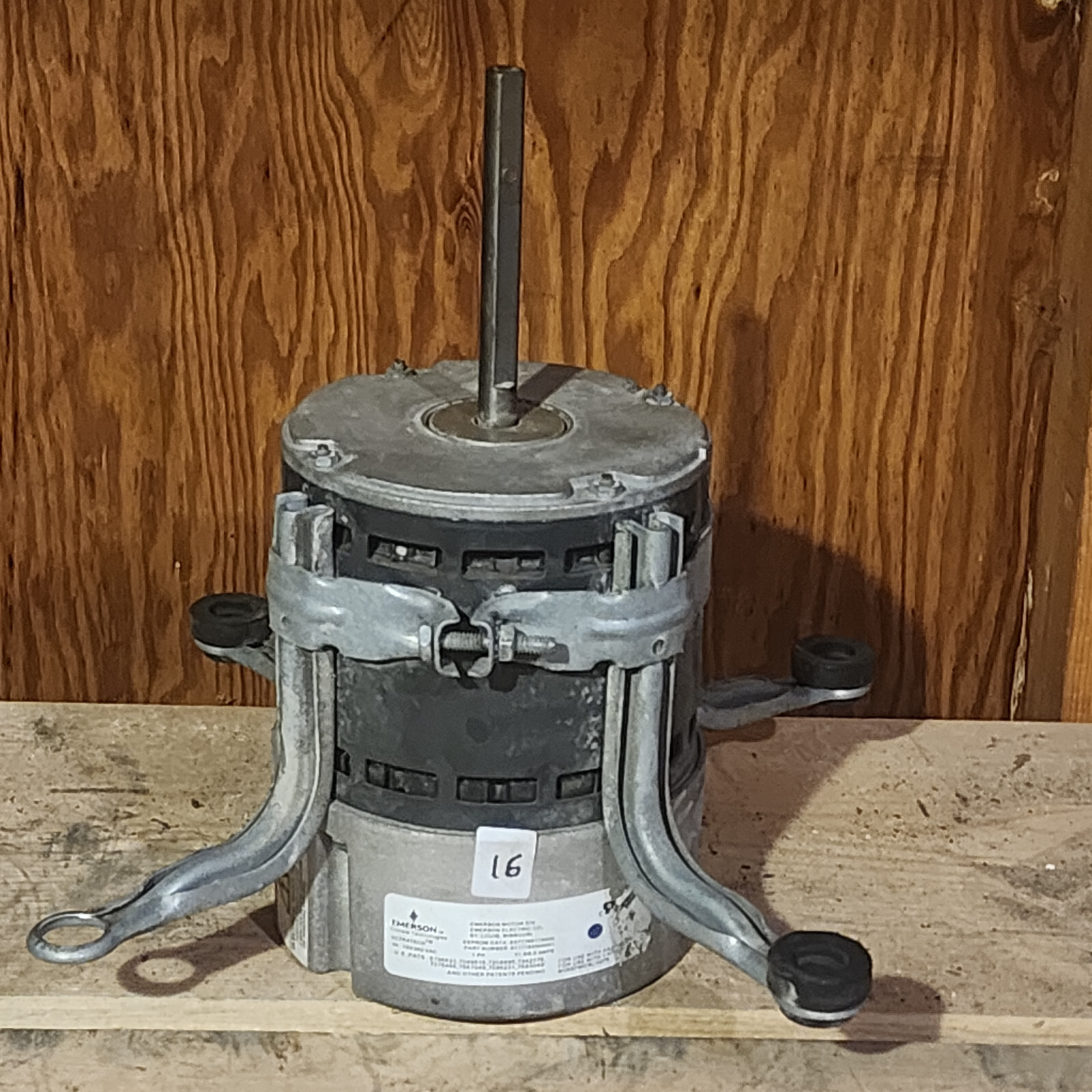 ●W.E.C. 70-72 Left Front Marker Lamp | Corvette Depot