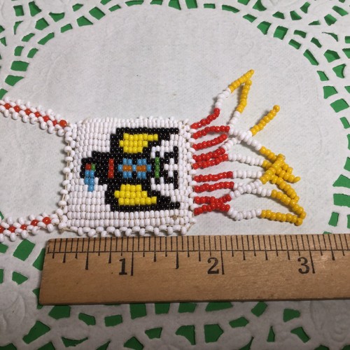 26” VTG NATIVE AMERICAN SEED BEAD THUNDERBIRD PENDANT NECKLACE WHITE RED YELLOW