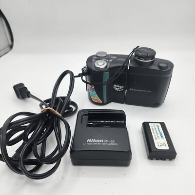 Nikon COOLPIX 4500 4MP Digital Camera with 4x Optical Zoom Tested Works Charger