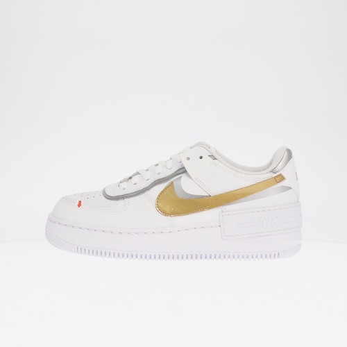 

Женская обувь Nike Wmns AF1 Shadow DISCOLORATION DEFECT BOTH FEET US9 DM3064-100, Белый, Wmns Af1 Shadow Hk