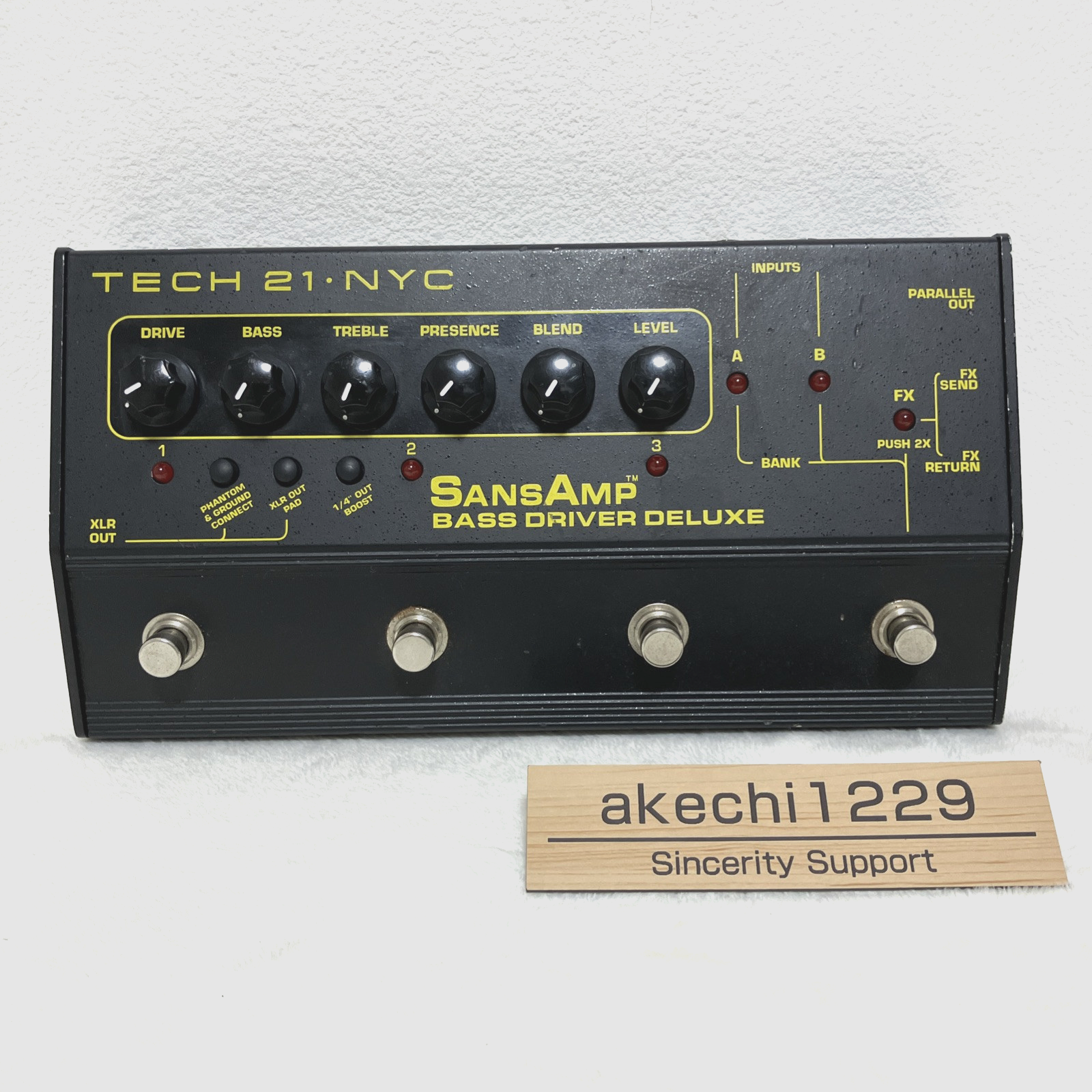 ベース MECHO TECH 21 NYC SansAmp Bass Drive Tech 21 NYC Sansamp Programmable Bass Driver DI Pedal