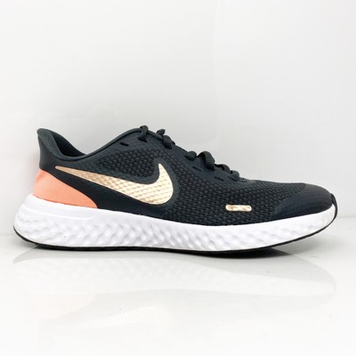 Nike Boys Revolution 5 BQ5671-012 Черные кроссовки для бега, размер 4,5 года