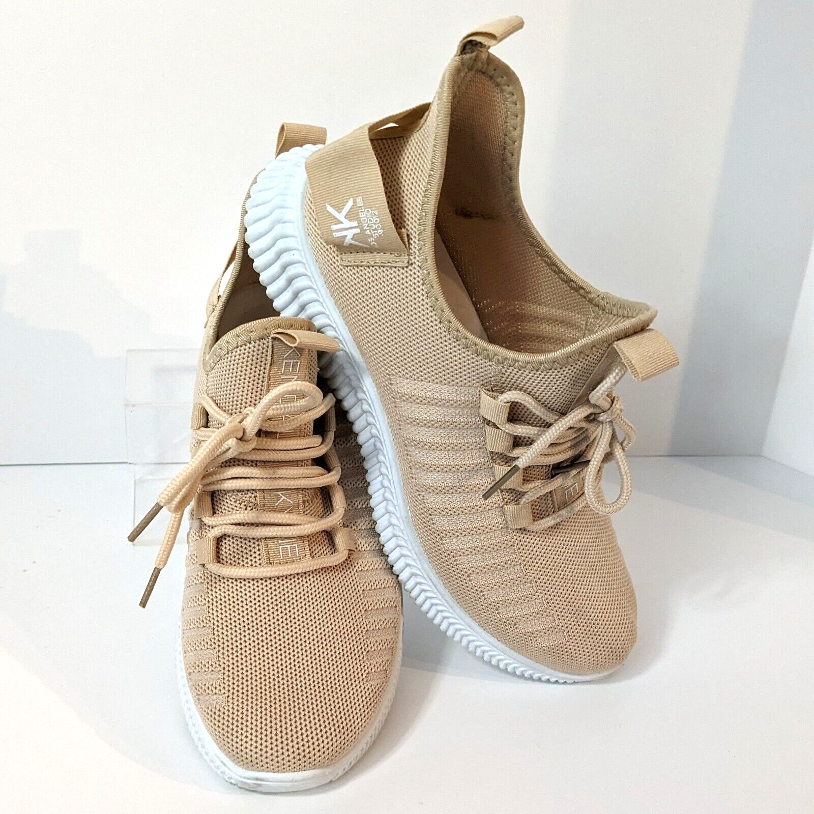 Kendall Kylie Ezora Knit, Women's Size 8 Sneakers, Beige