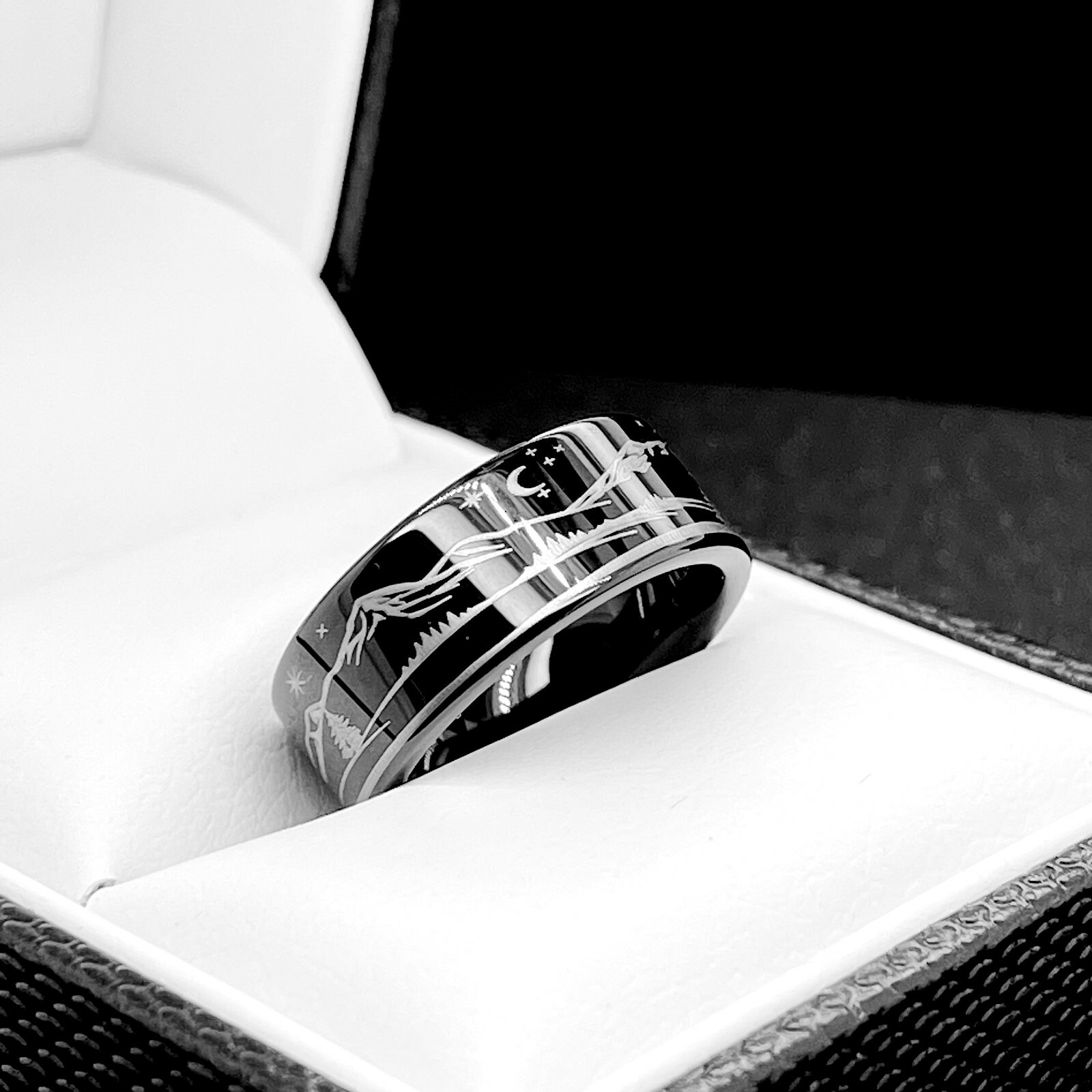 Pre-owned Rings Paradise Alien Ship Arrival Scene Engraved Black Tungsten Carbide Ring, Men's Ring, Ufo