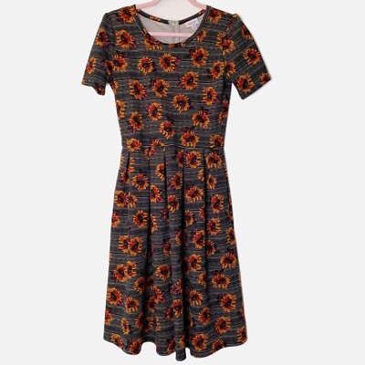 LuLaRoe Amelia Dress Size M Floral Stripe Design Pockets Fit And Flare
