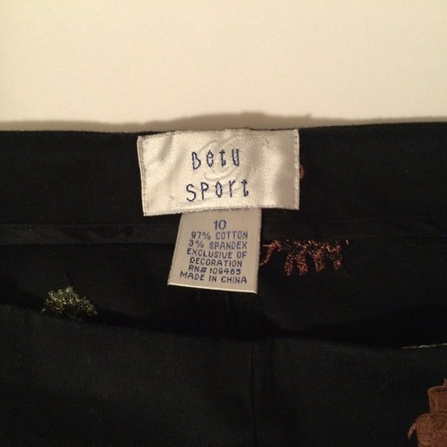 Betu Sports Women’s Pants Size 10 Embroidered Elephants Palm Trees