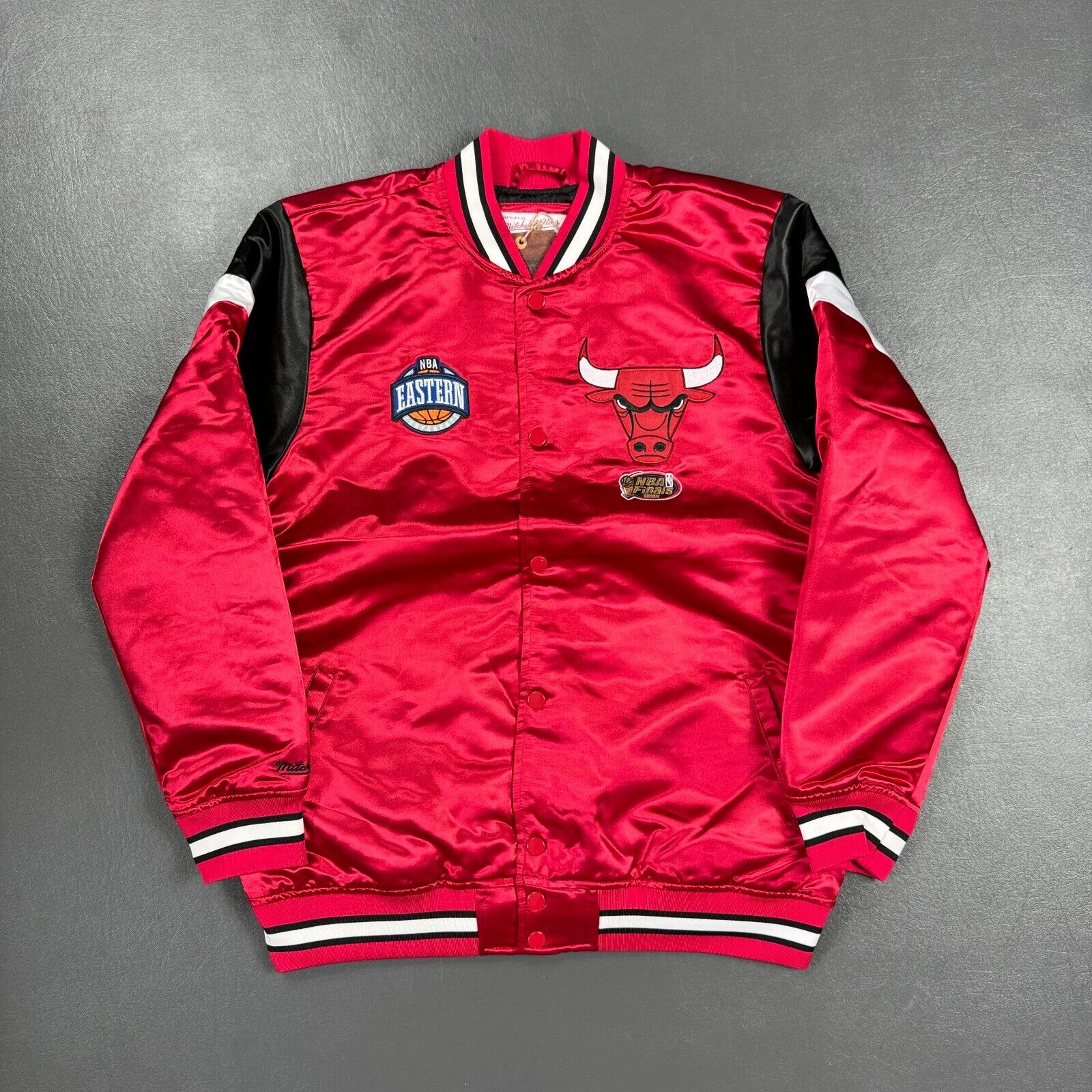 100% Authentic Chicago Bulls Mitchell & Ness 1996 Finals 100% Authentic Chicago Bulls Mitchell & Ness 1996 Finals
